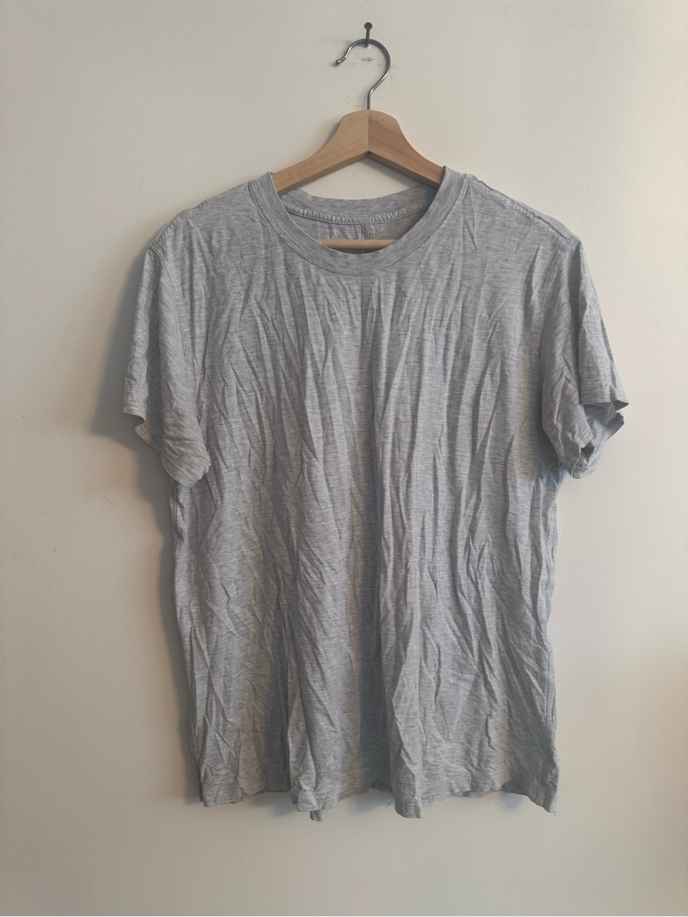 Lululemon Ladies T-Shirt - Light Gray